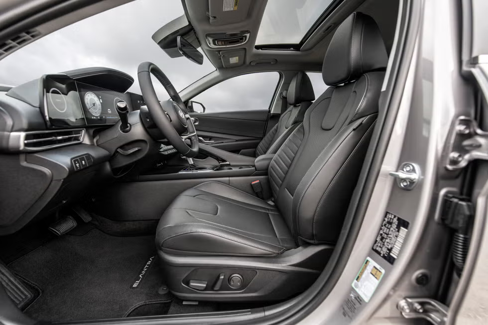 2024-hyundai-elantra-limited-111-64ef85e30dddf.jpg