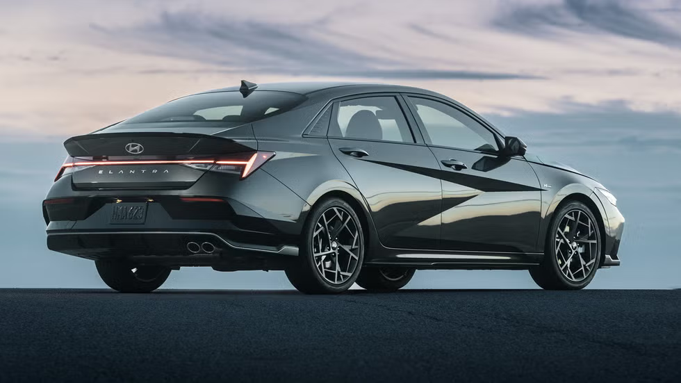 2024-hyundai-elantra-n-line-101-64ef8617ca259.jpg