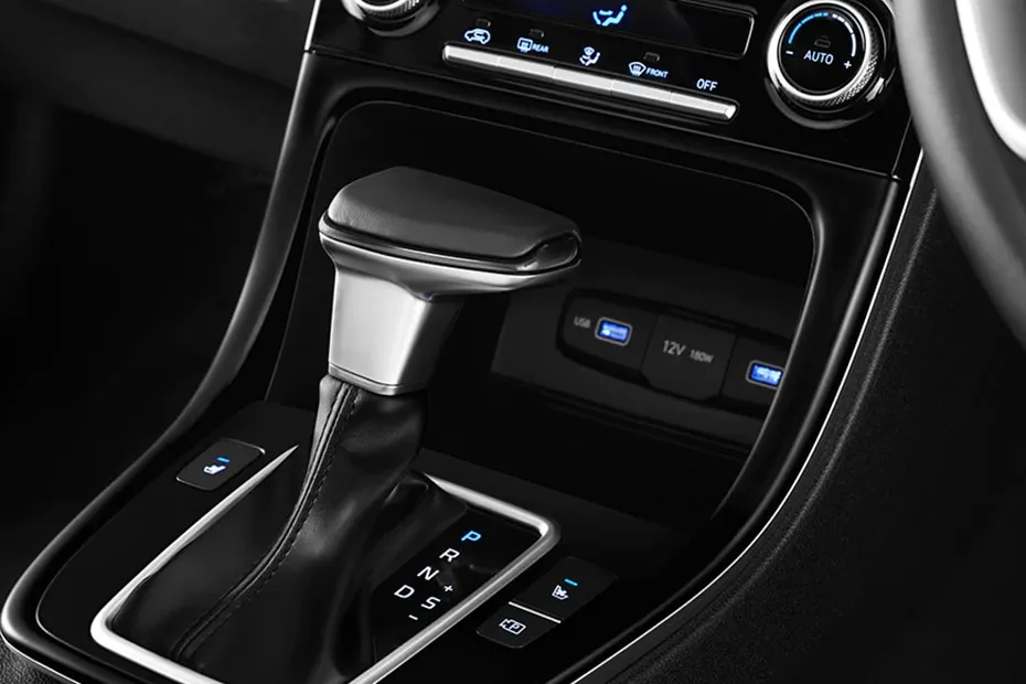 webp_listing_main_2023_Hyundai_Creta_Interior_13